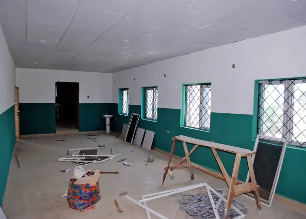 interiorTealRoom